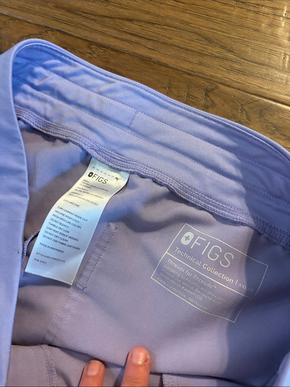 Lilac Scrub Top with Matching Pants - Picture 6 of 15